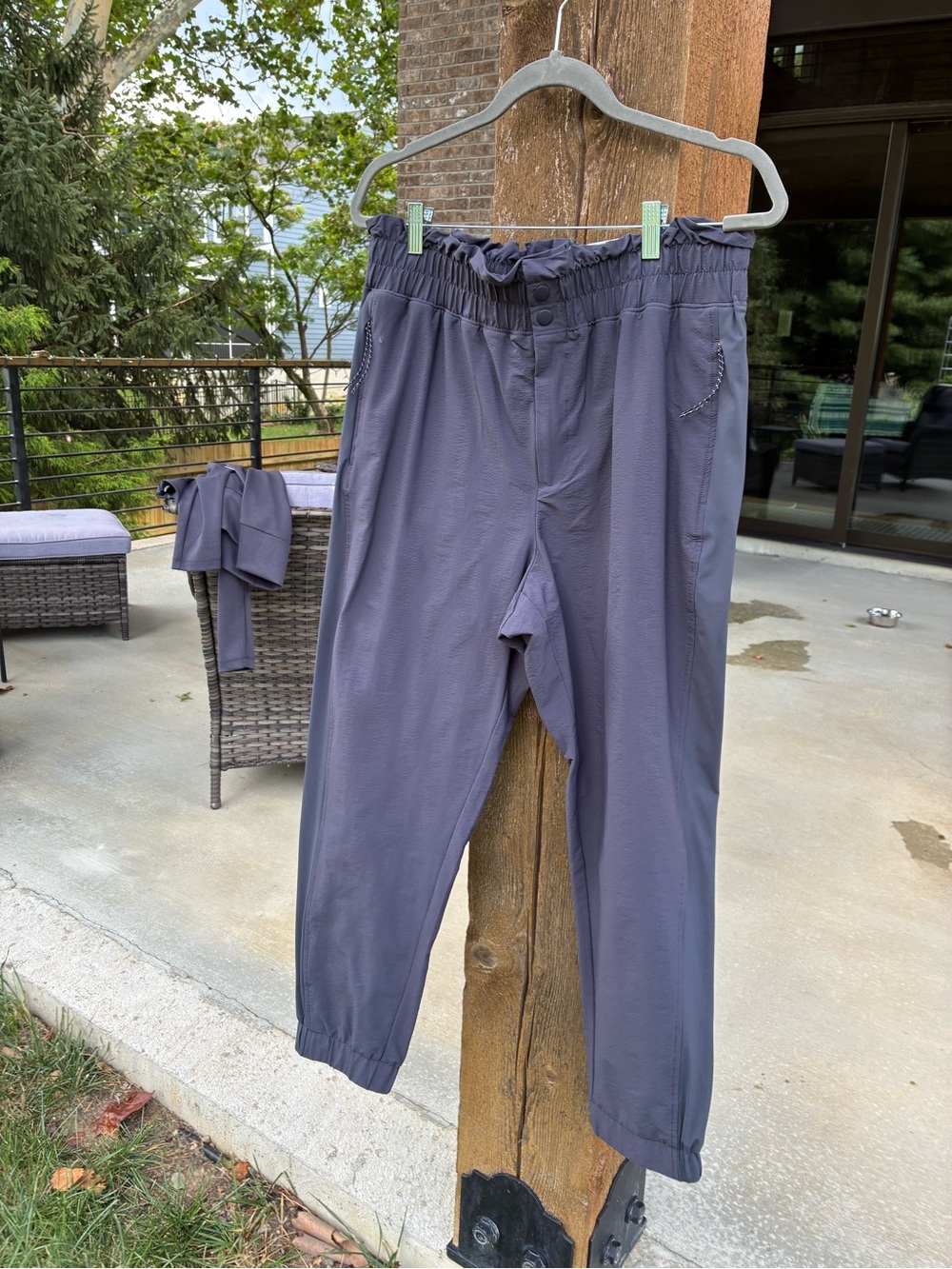 Women’s FLEX NWT  Drawstring Joggers in gray/ blue